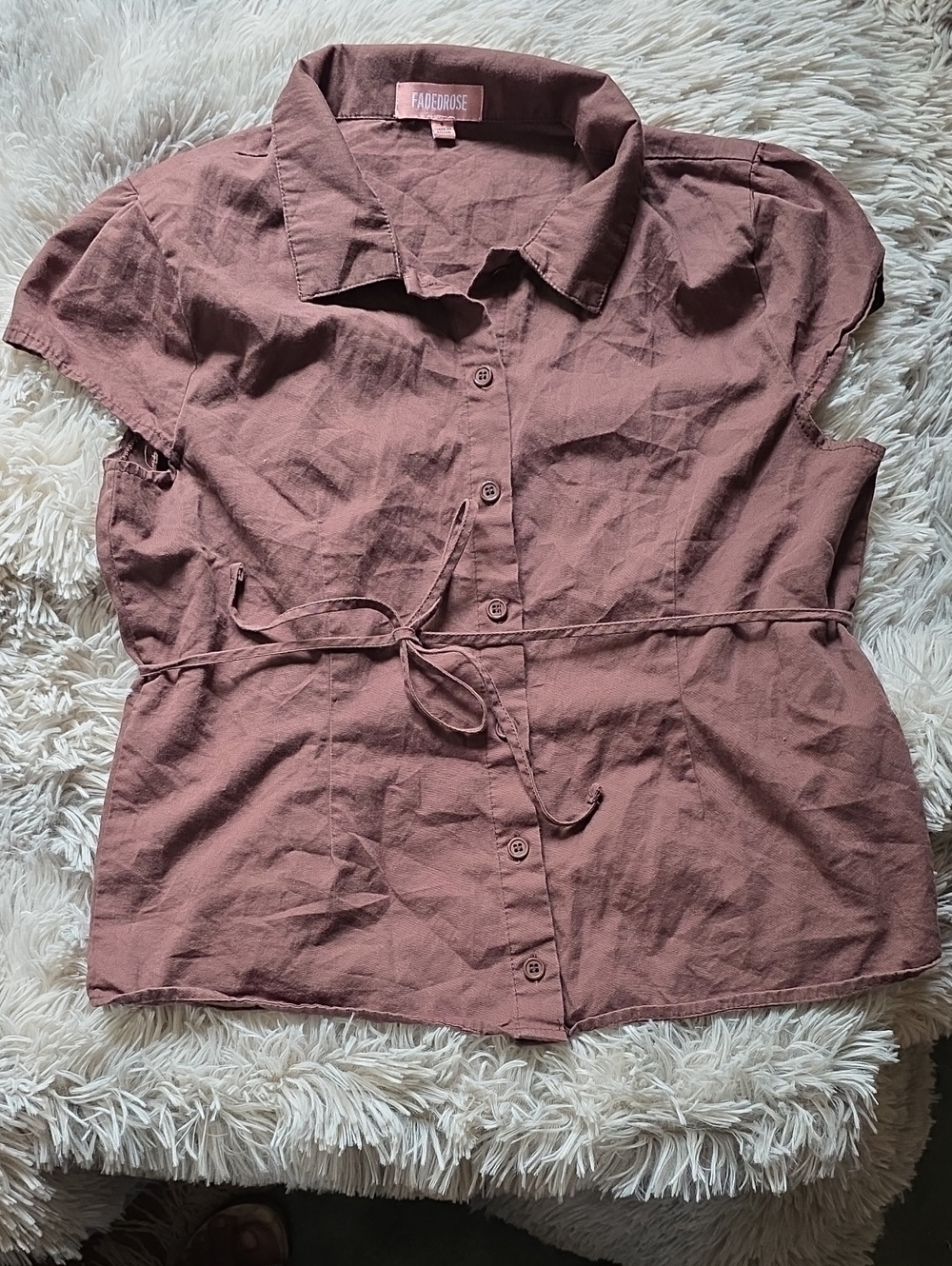 Women's Short-Sleeve Button Front Top in Mauve Brown